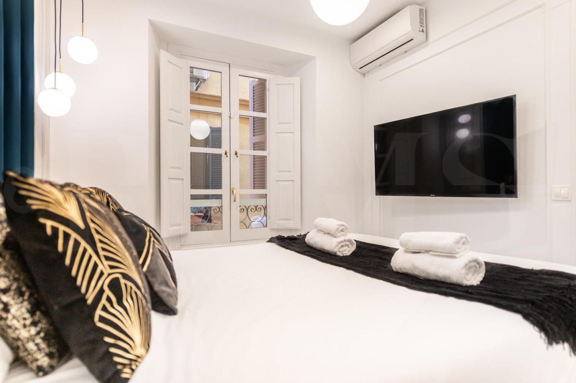 Glamorous Flat In The Heart Of Malaga By Rems Exterior foto