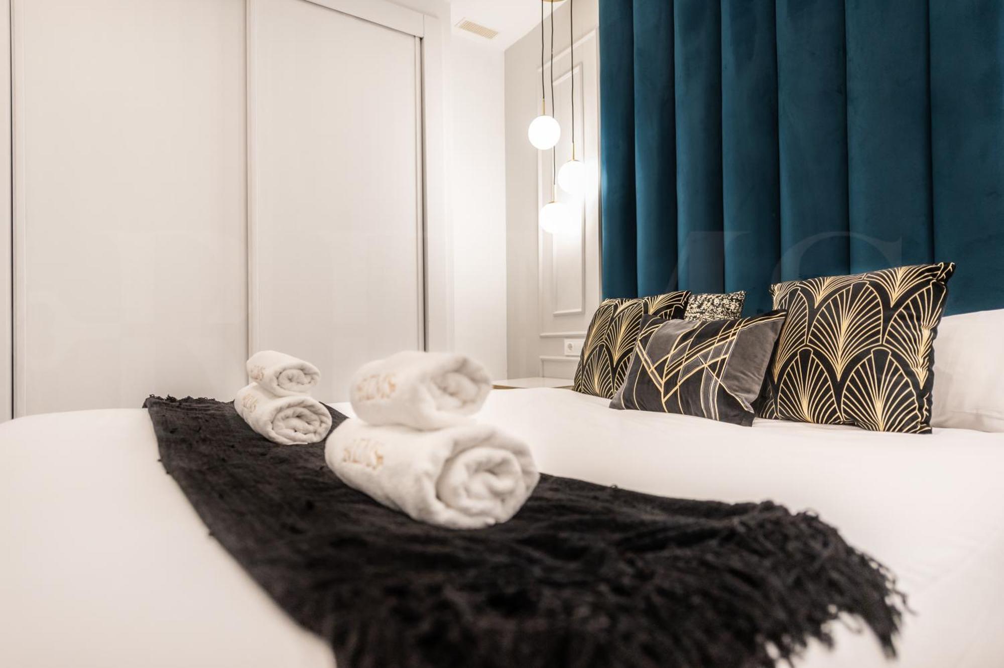 Glamorous Flat In The Heart Of Malaga By Rems Exterior foto
